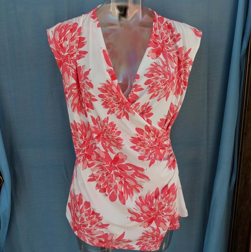 Ann Taylor Chrysanthemum Floral Top
